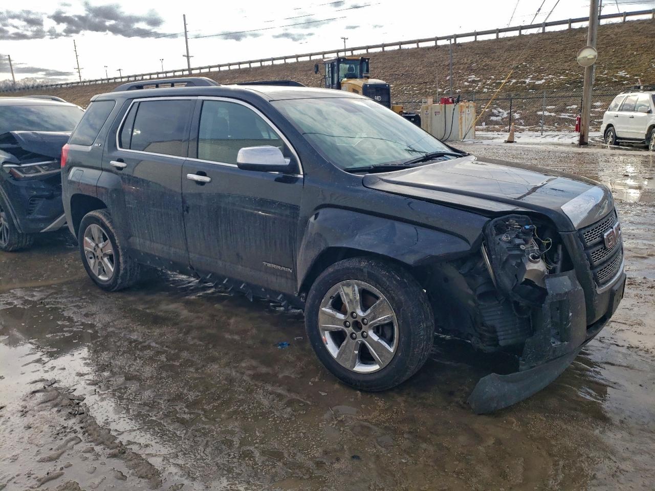 2015 GMC TERRAIN SLT photo 4