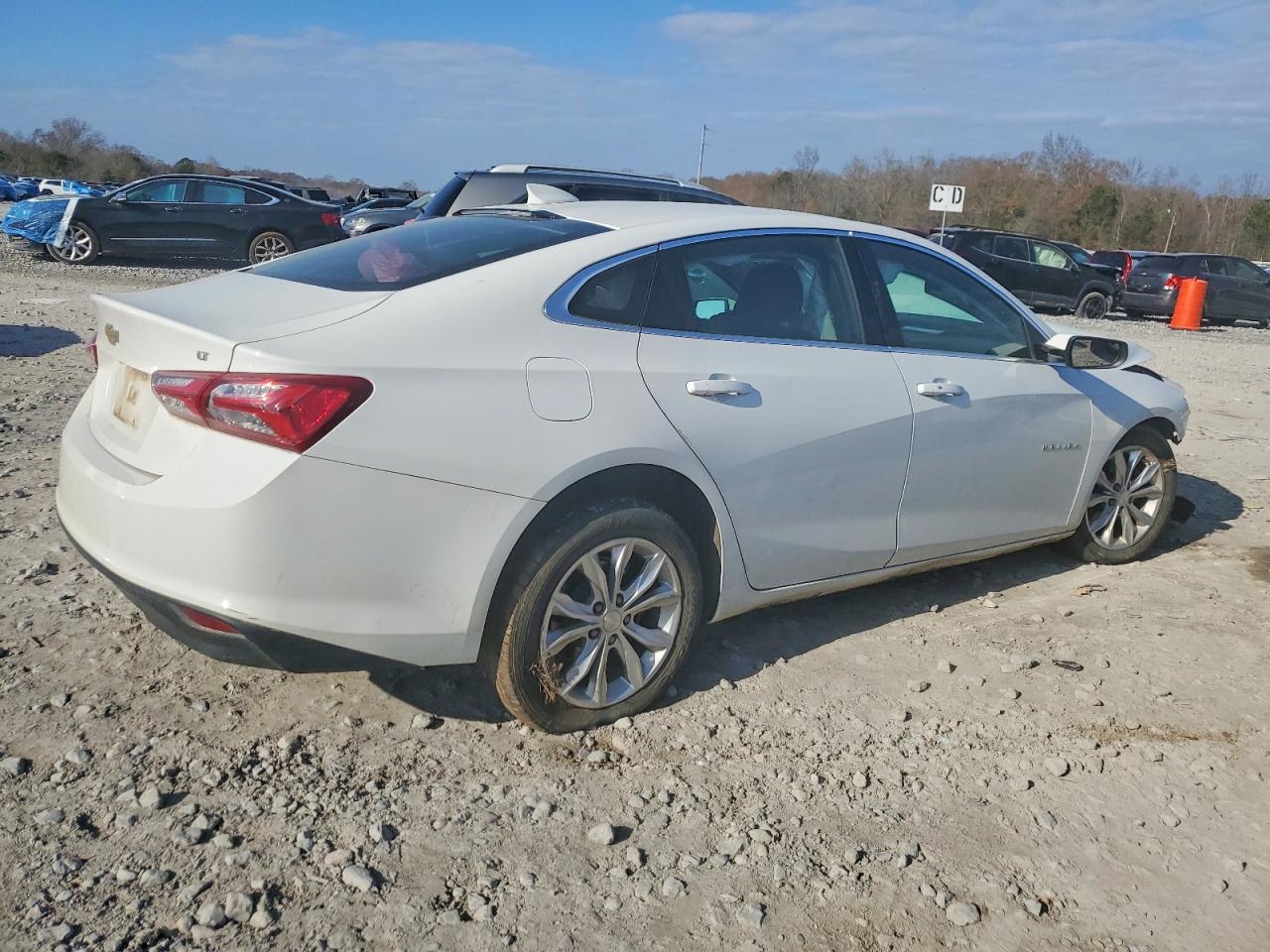 2021 CHEVROLET MALIBU LT photo 3