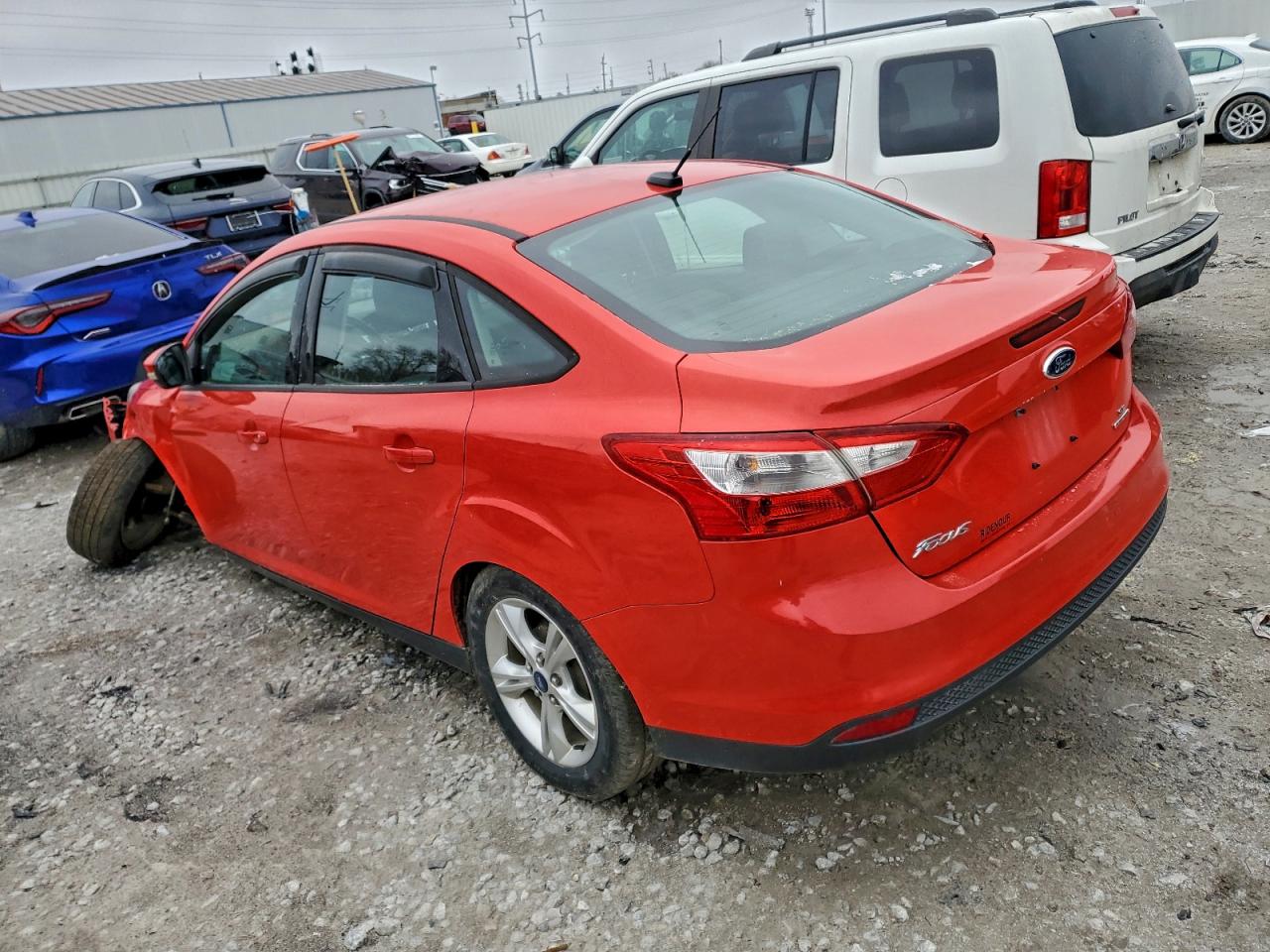 2013 FORD FOCUS SE photo 2