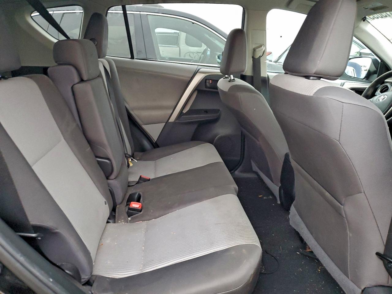 2013 TOYOTA RAV4 LE photo 19