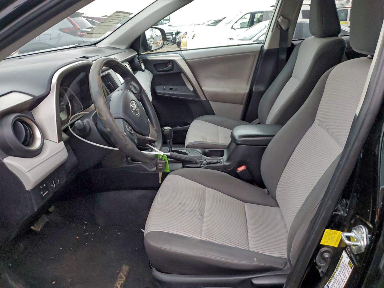 2013 TOYOTA RAV4 LE photo 13