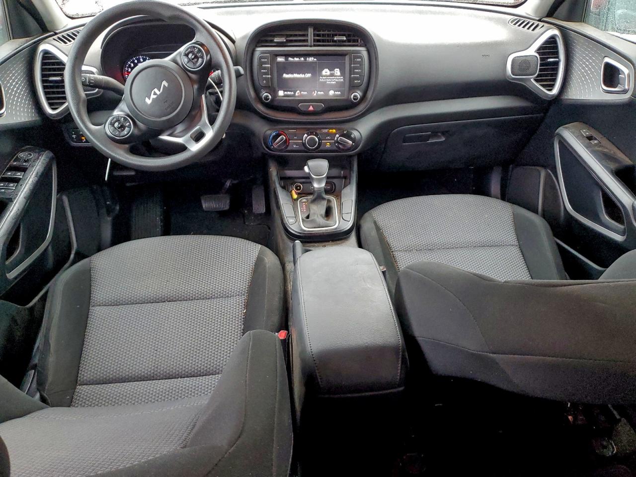 2022 KIA SOUL LX photo 8