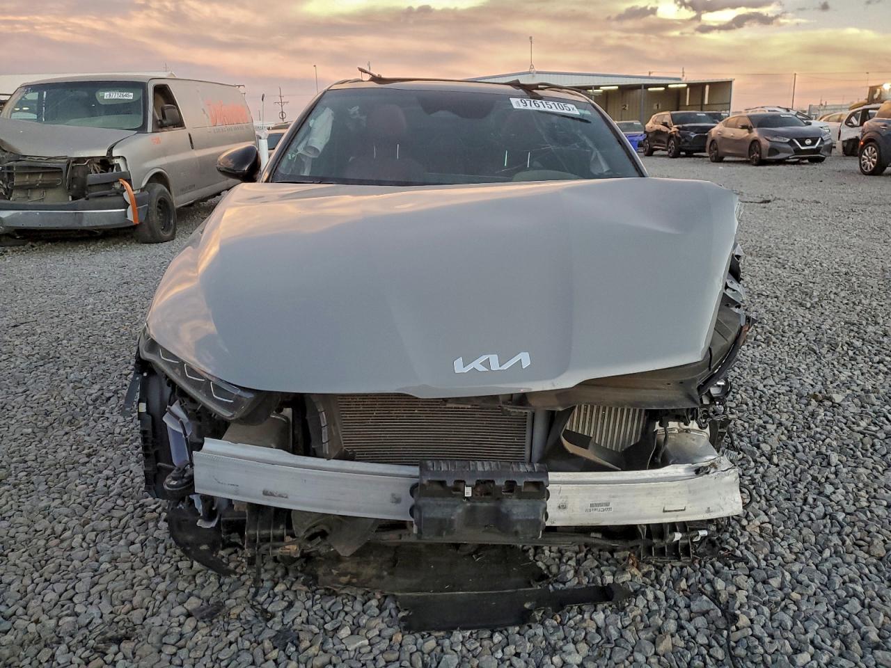 2023 KIA K5 GT LINE photo 5