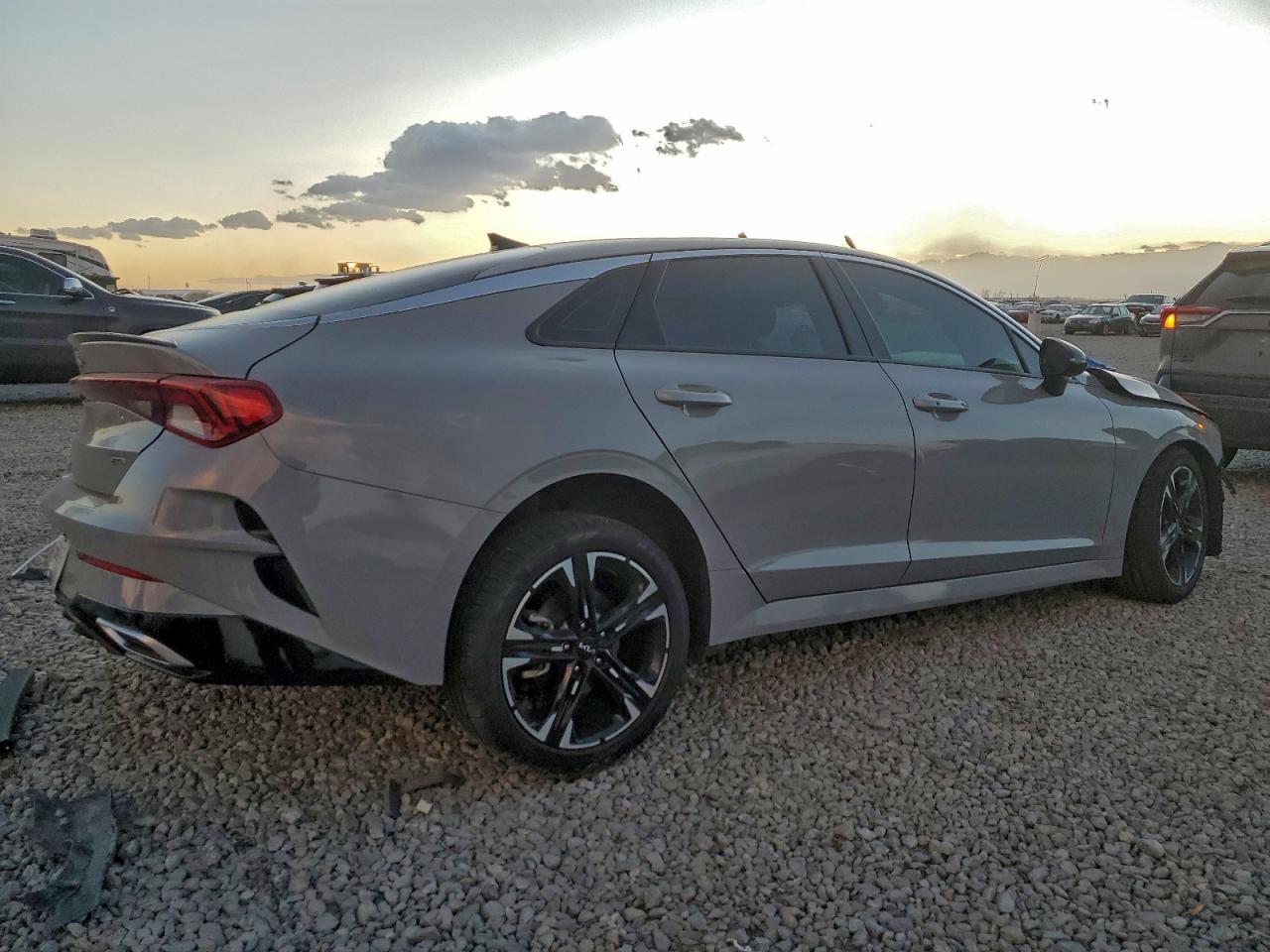 2023 KIA K5 GT LINE photo 3