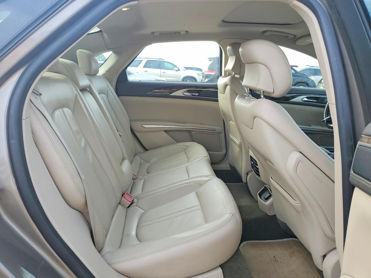 2016 LINCOLN MKZ photo 10