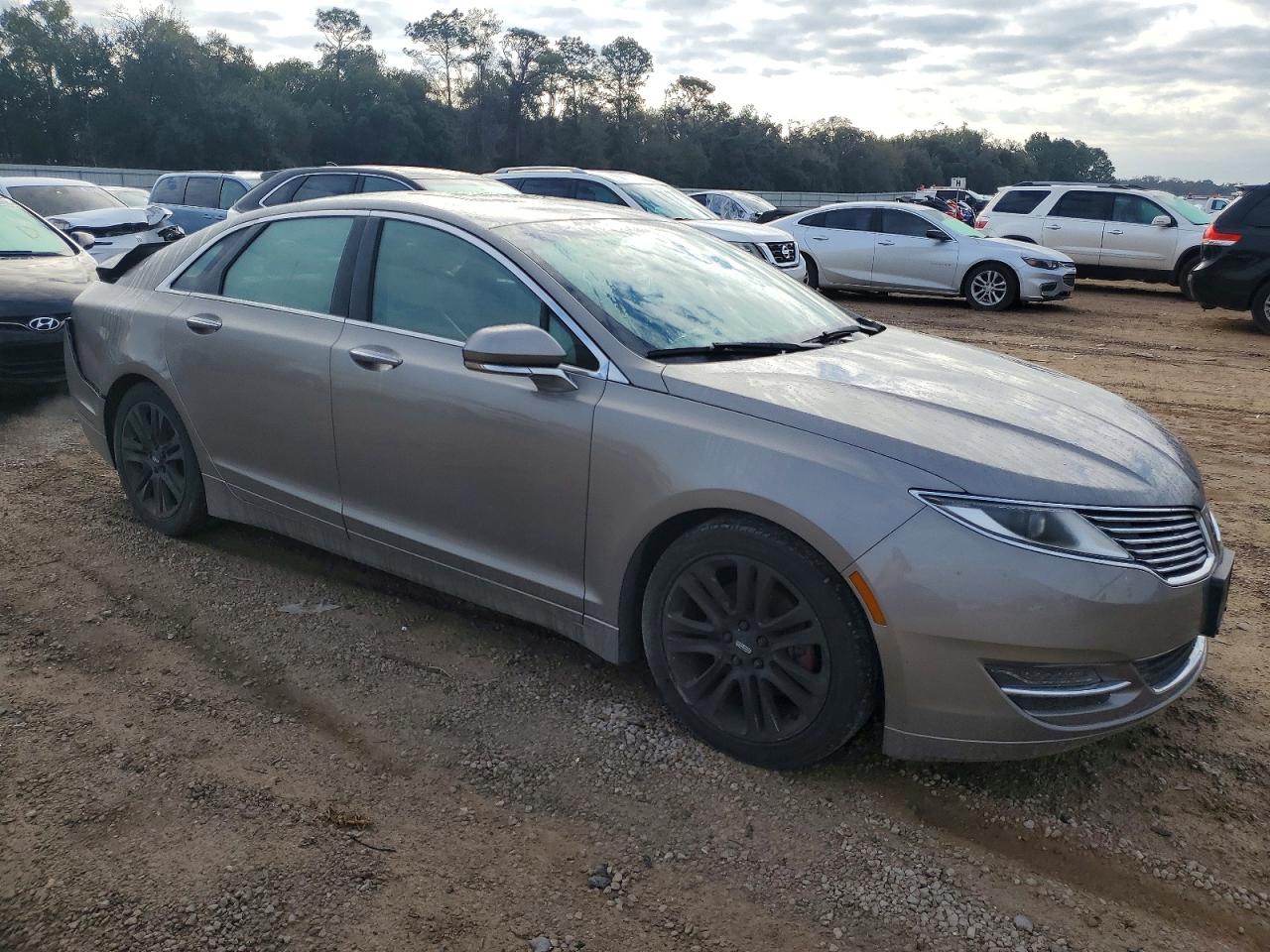 2016 LINCOLN MKZ photo 4