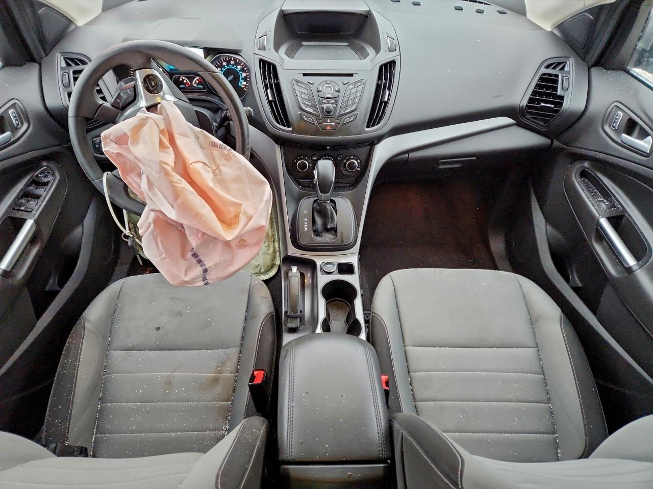 2016 FORD ESCAPE SE photo 8