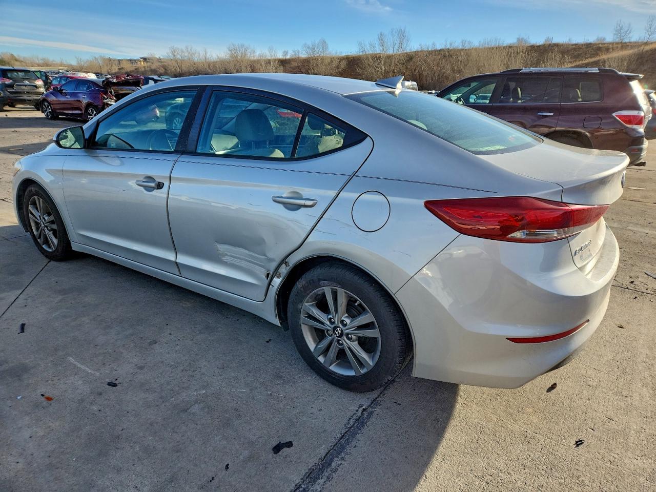 2017 HYUNDAI ELANTRA SE photo 2