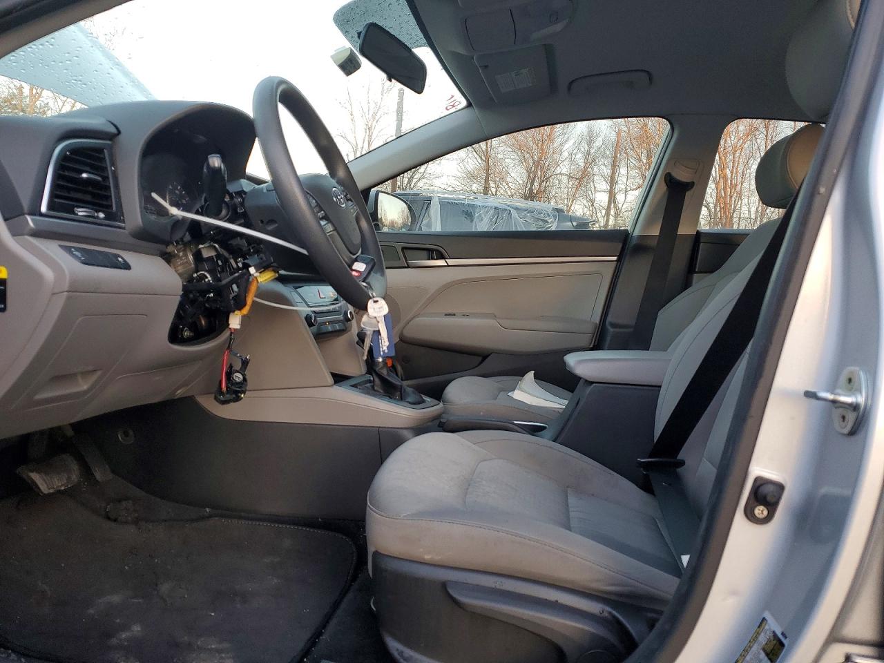 2017 HYUNDAI ELANTRA SE photo 7