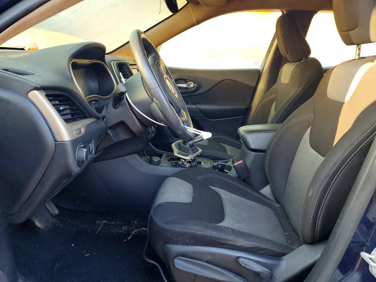 2014 JEEP CHEROKEE SPORT photo 7