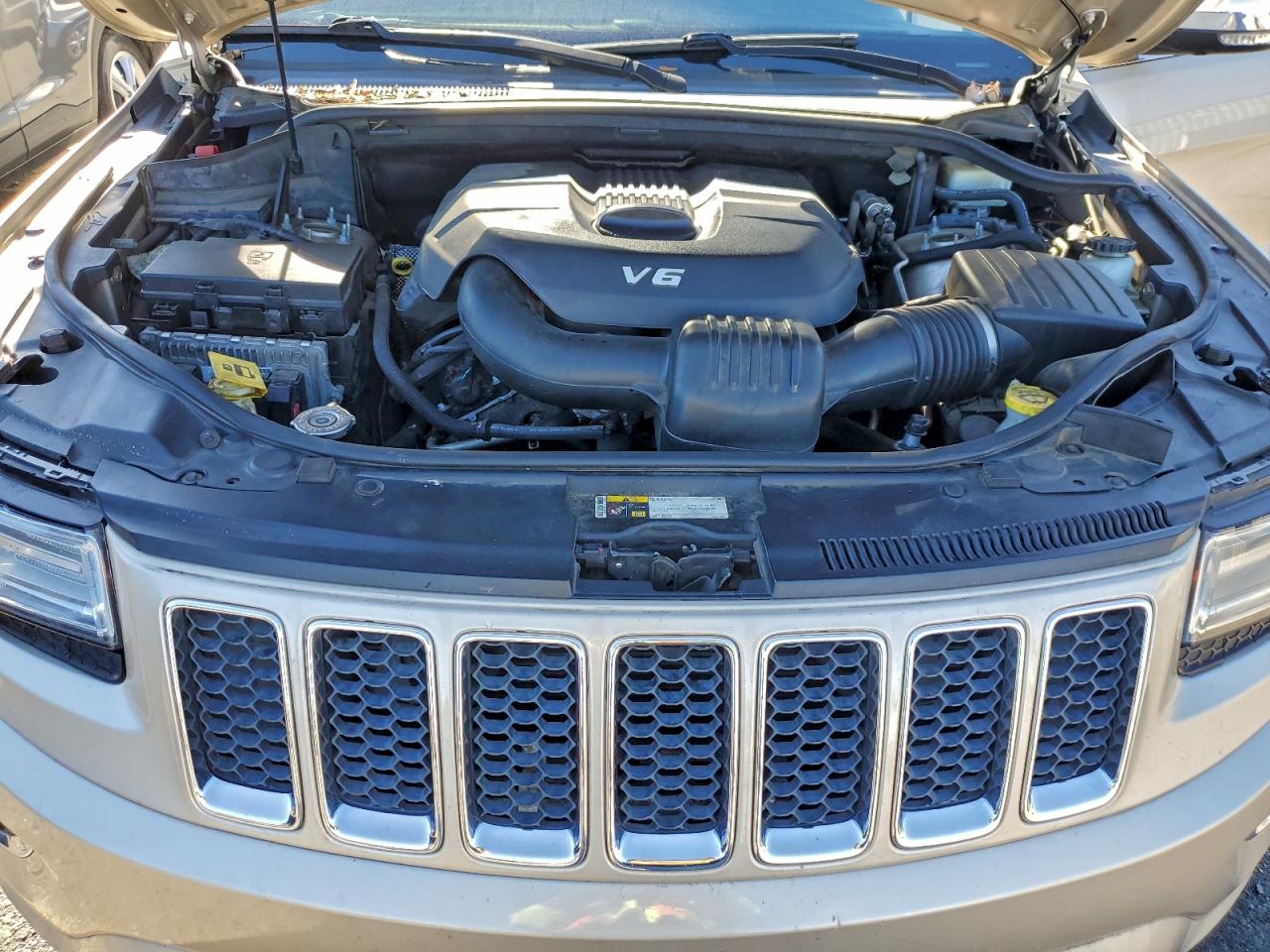 2014 JEEP GRAND CHEROKEE OVERLAND photo 12