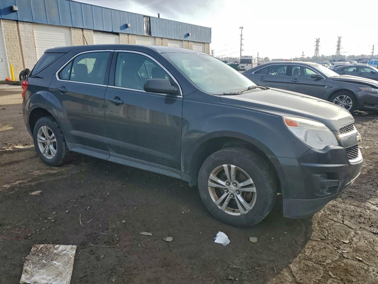 2013 CHEVROLET EQUINOX LS photo 4