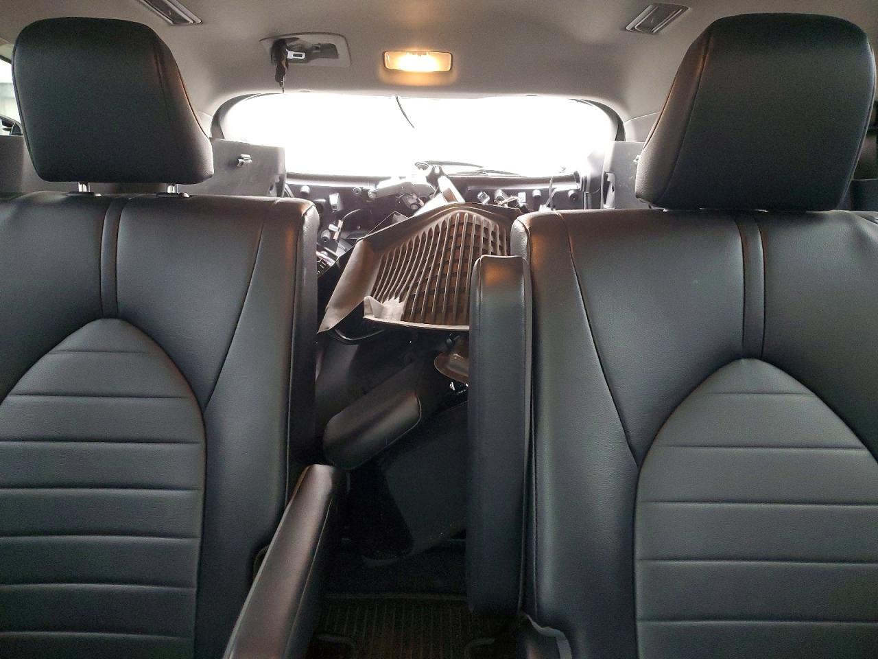 2022 TOYOTA HIGHLANDER XLE photo 10