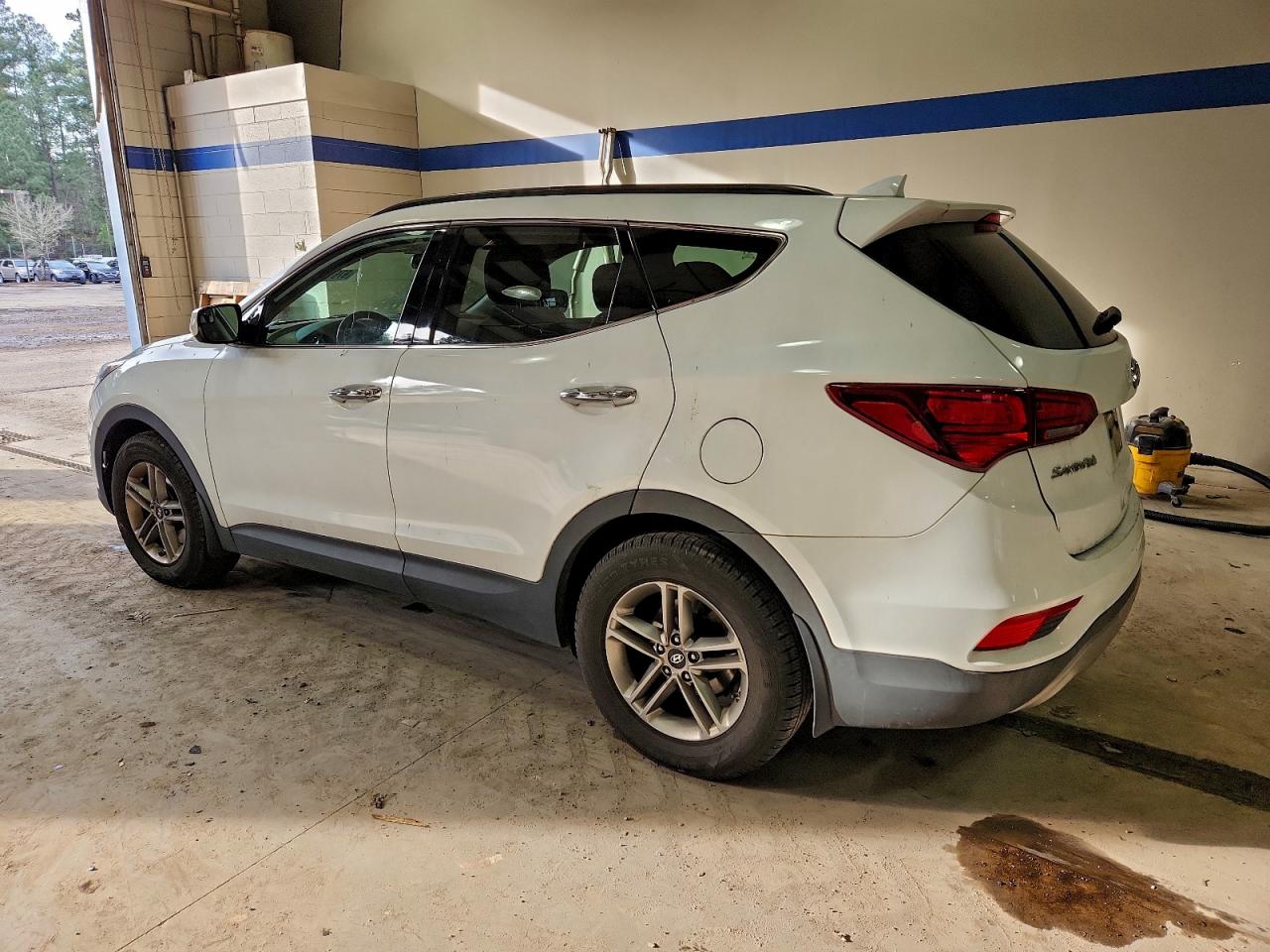 2017 HYUNDAI SANTA FE SPORT photo 2