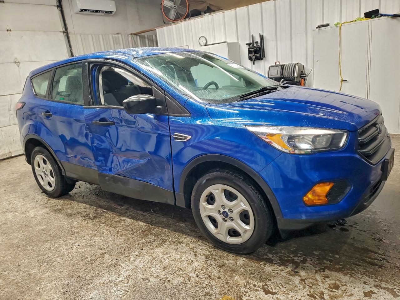 2017 FORD ESCAPE S photo 4