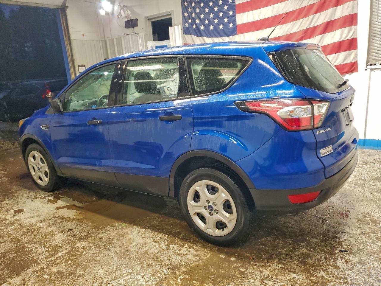 2017 FORD ESCAPE S photo 2