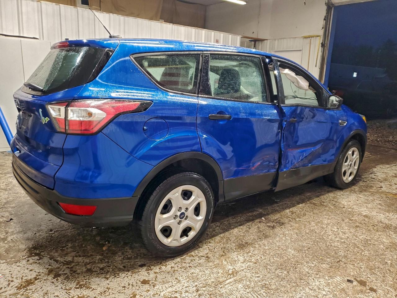 2017 FORD ESCAPE S photo 3
