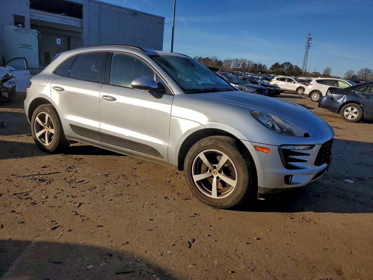 2017 PORSCHE MACAN photo 10