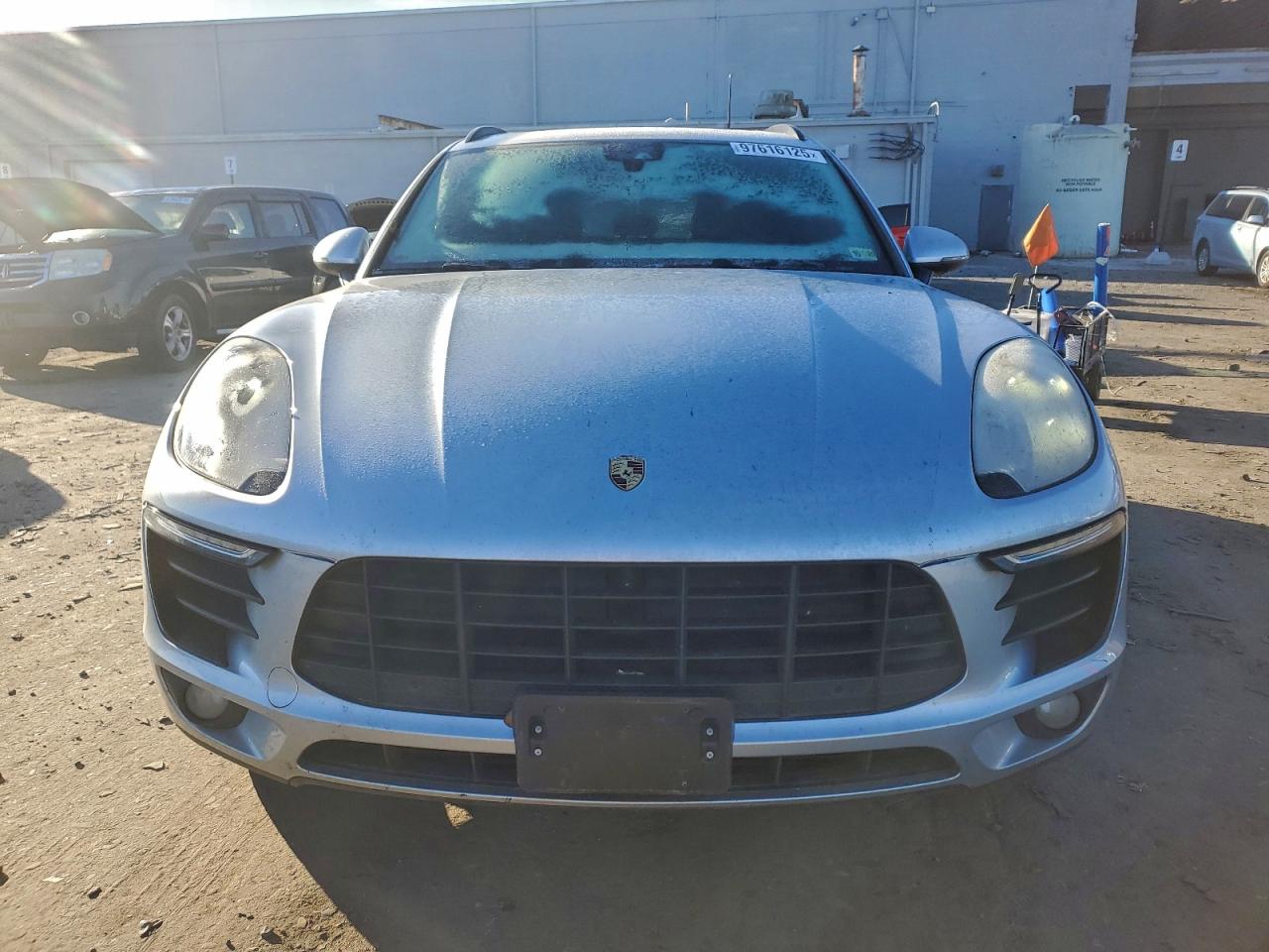 2017 PORSCHE MACAN photo 13
