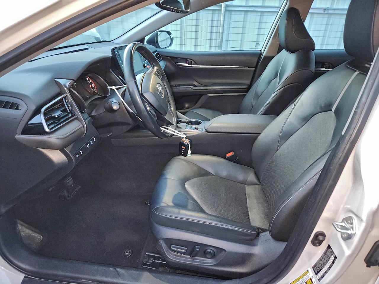 2022 TOYOTA CAMRY XSE photo 19