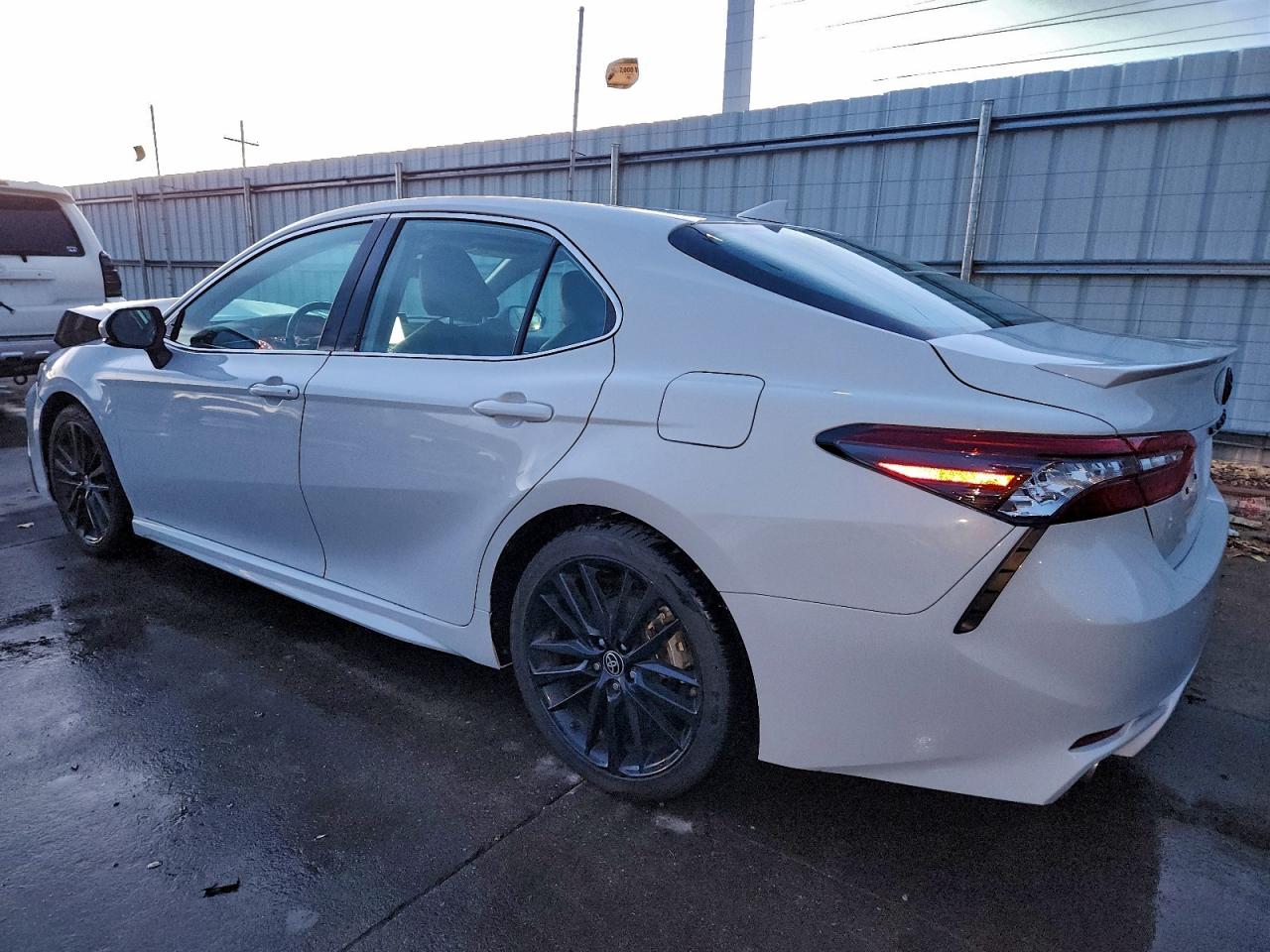 2022 TOYOTA CAMRY XSE photo 4