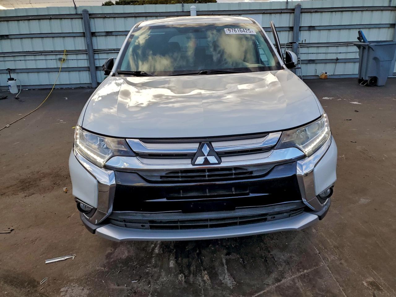2018 MITSUBISHI OUTLANDER SE photo 5