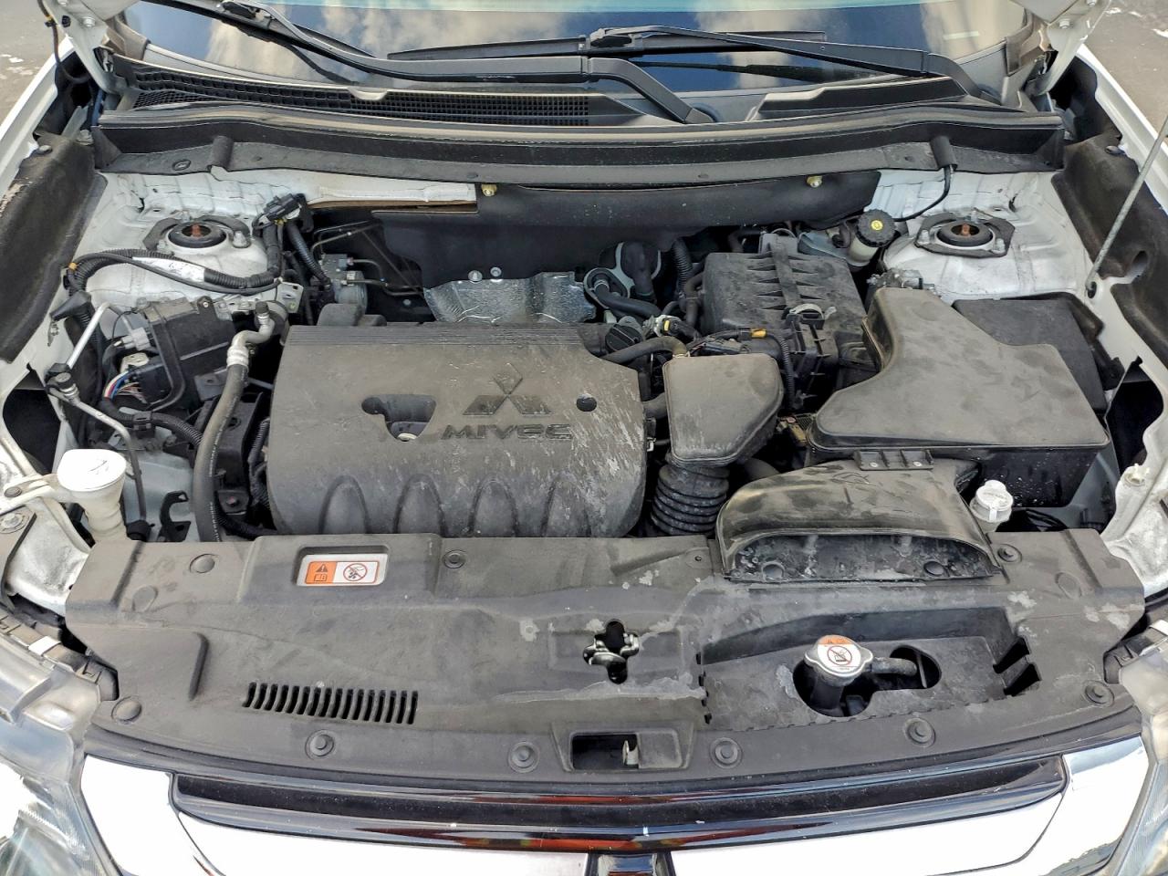2018 MITSUBISHI OUTLANDER SE photo 12