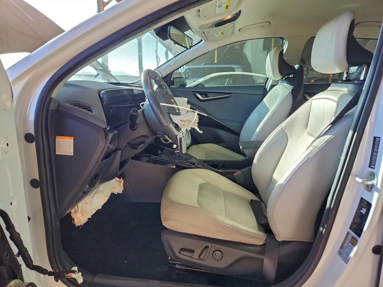 2023 KIA NIRO EX photo 7