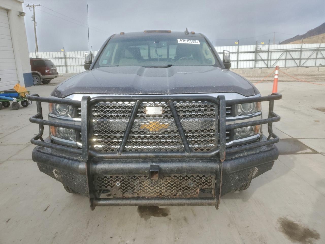2015 CHEVROLET SILVERADO K3500 LTZ photo 5