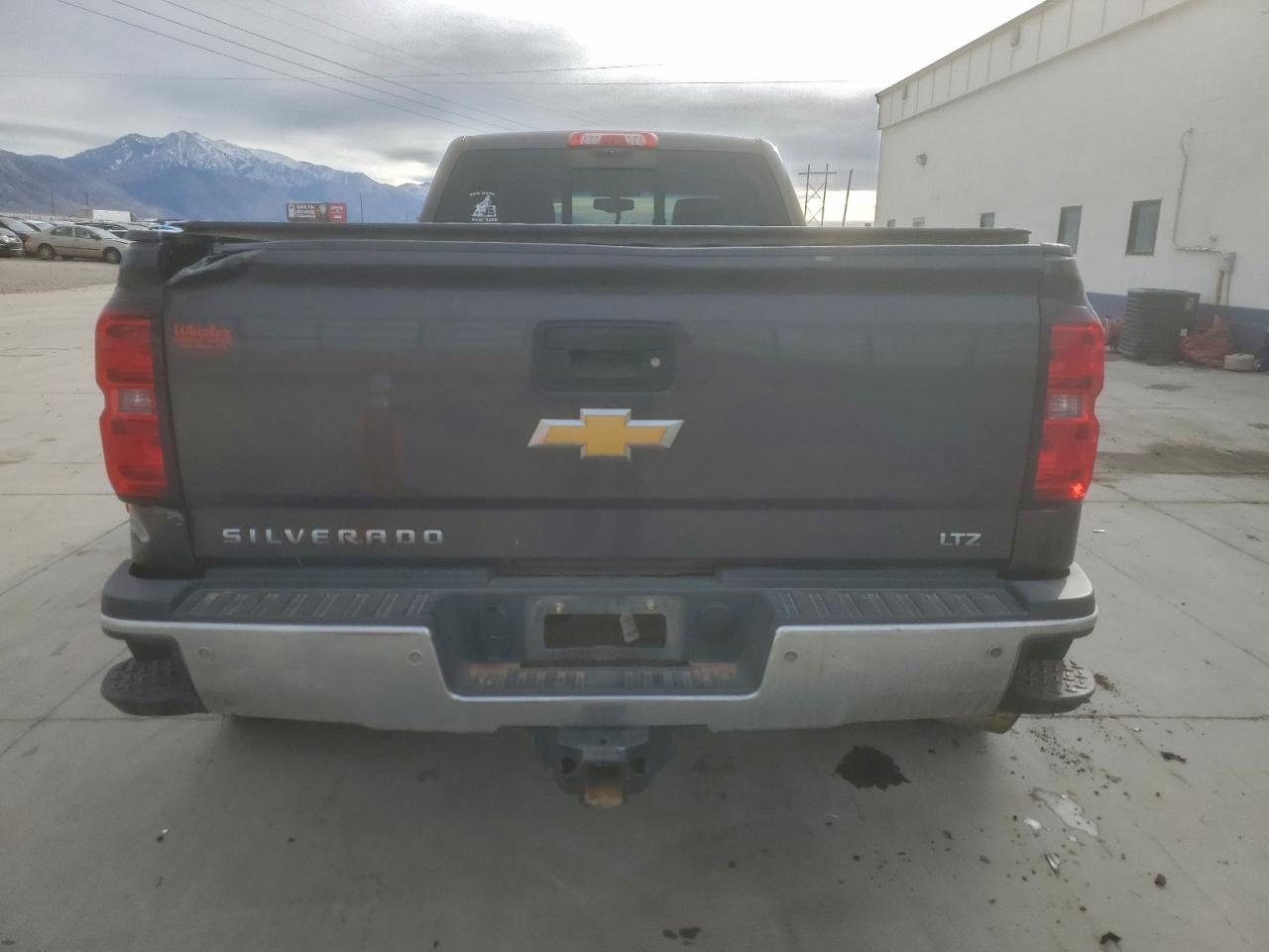 2015 CHEVROLET SILVERADO K3500 LTZ photo 6