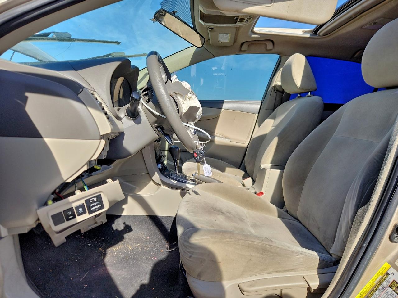 2010 TOYOTA COROLLA BASE photo 7