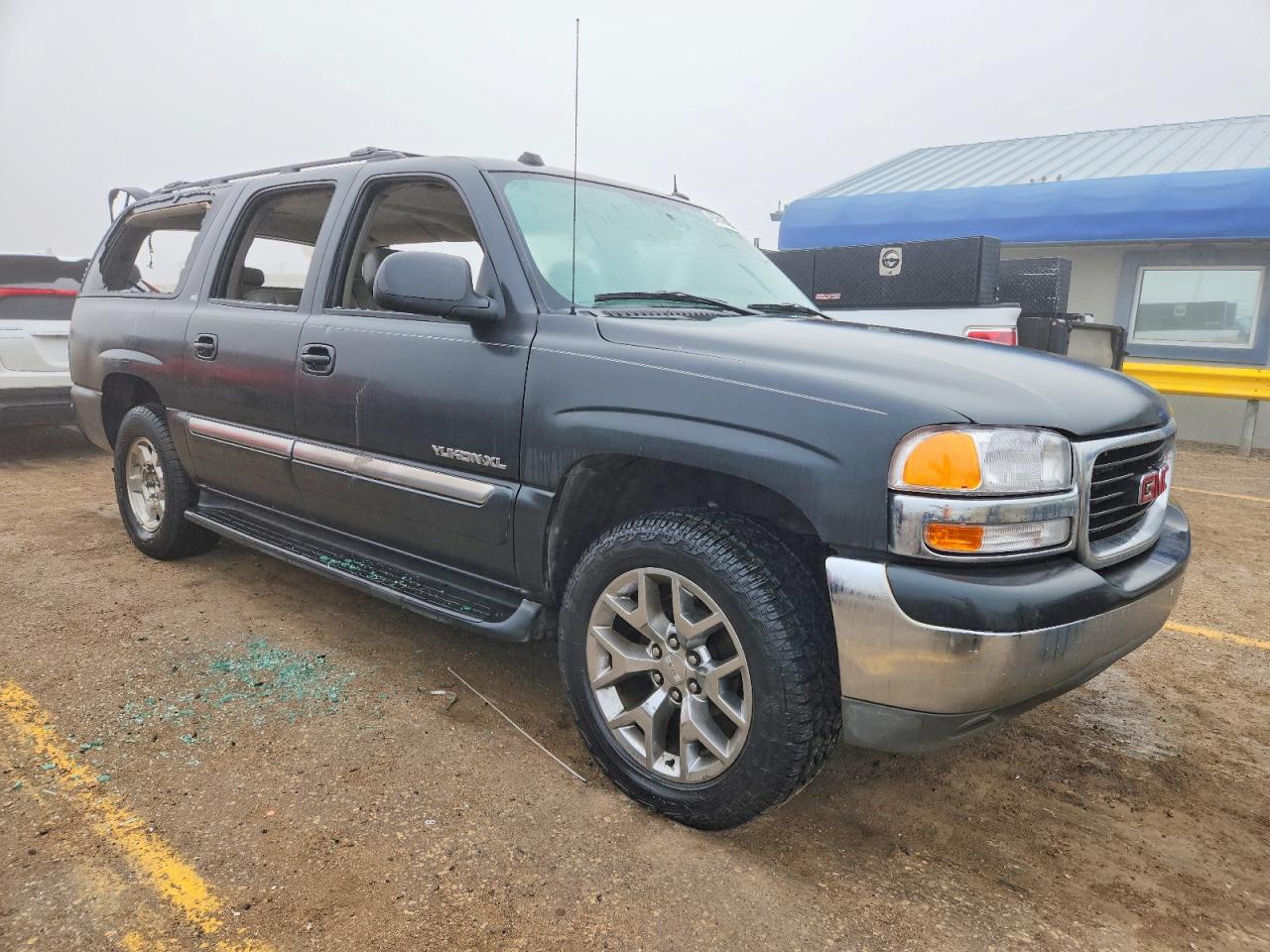 2004 GMC YUKON XL photo 4