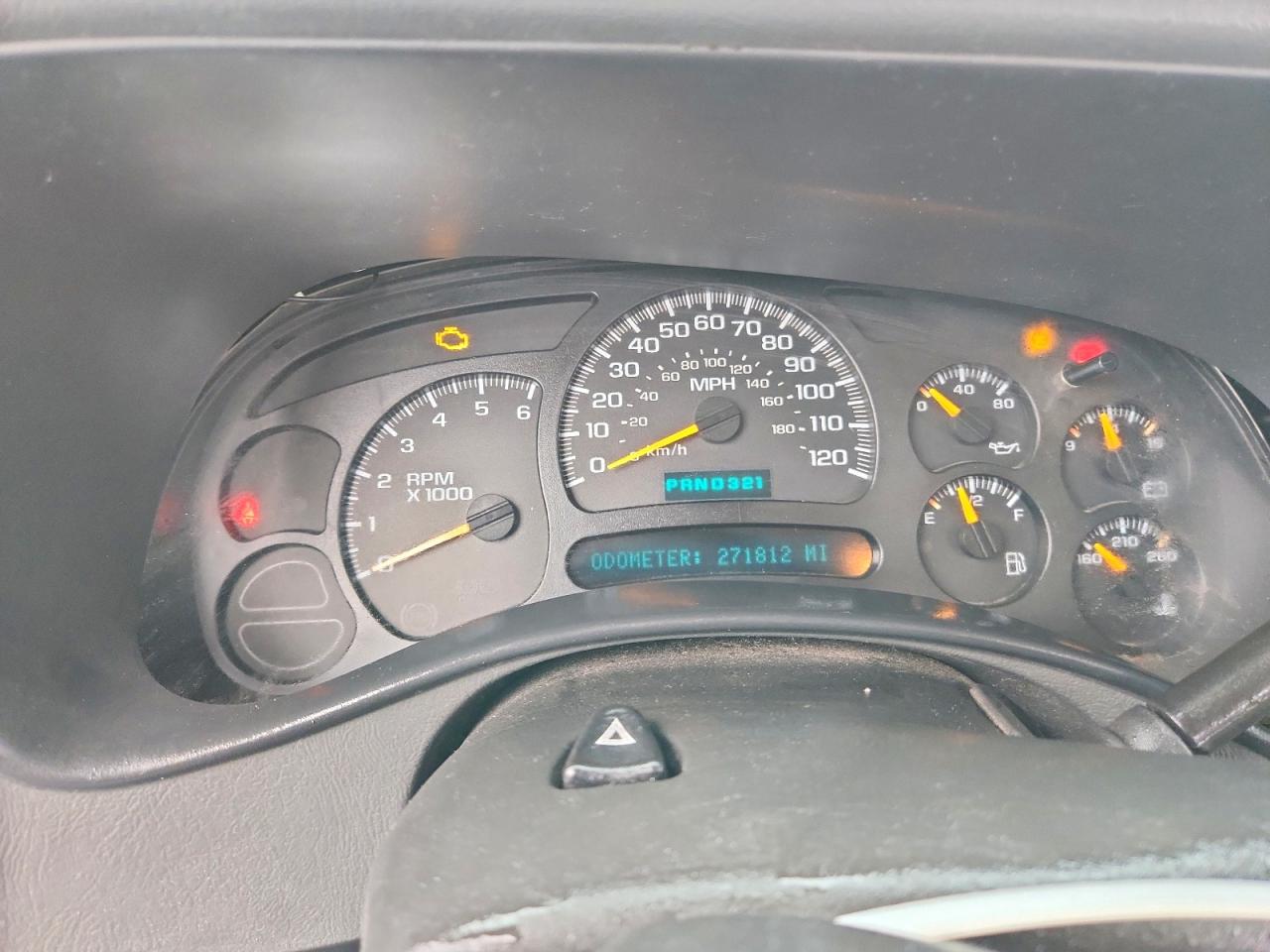 2004 GMC YUKON XL photo 9
