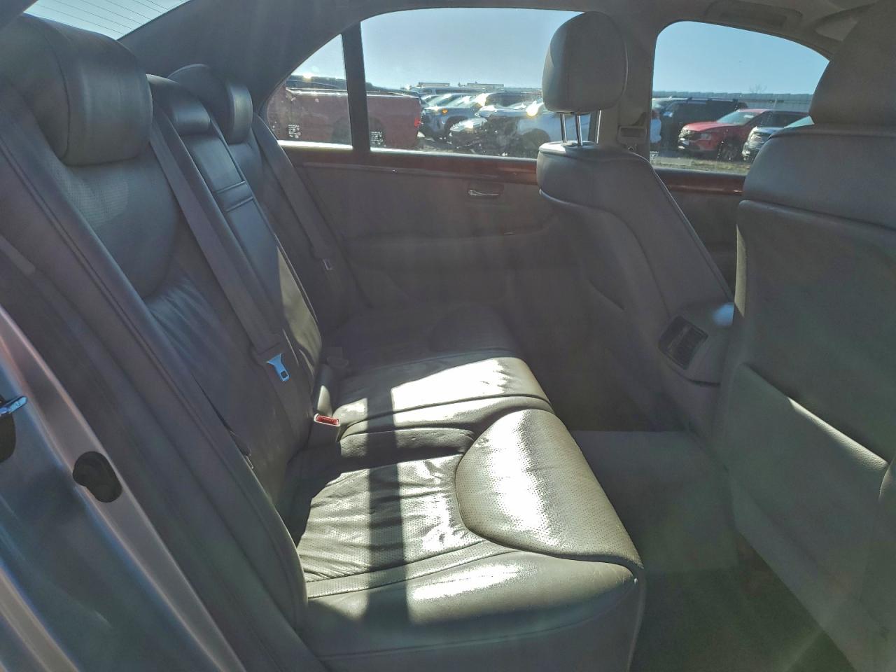 2003 LEXUS LS 430 photo 10