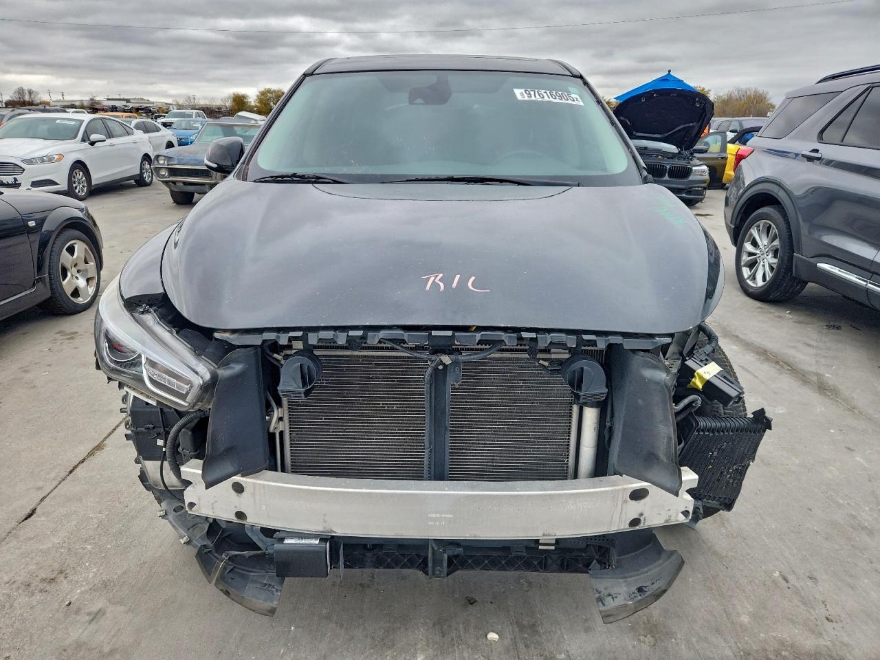 2020 INFINITI QX60 LUXE photo 5