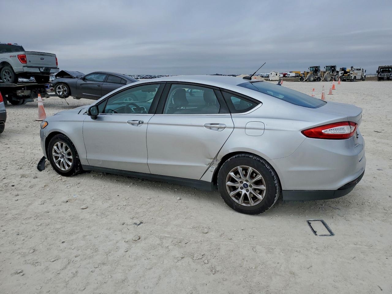 2015 FORD FUSION S photo 2