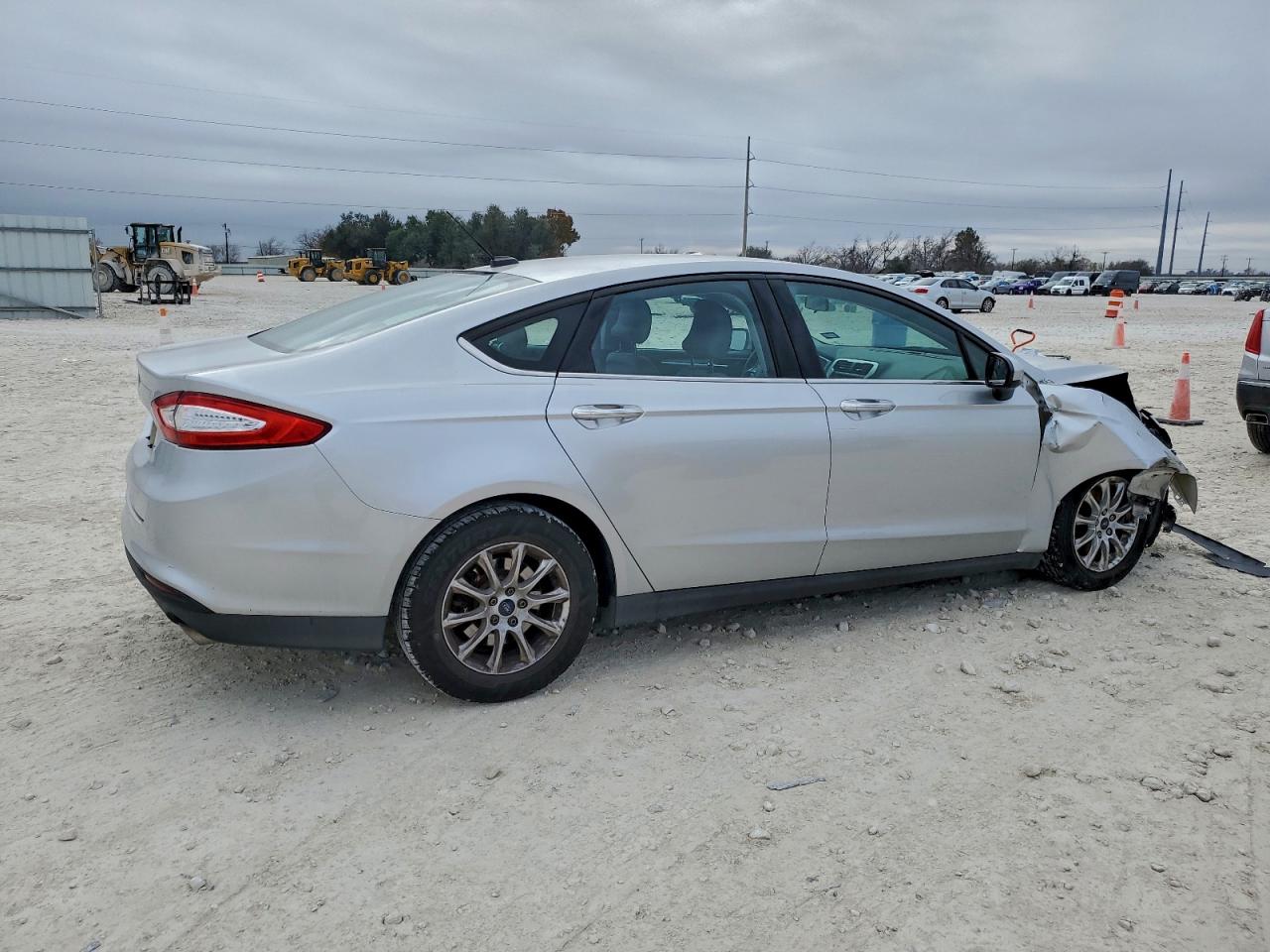 2015 FORD FUSION S photo 3