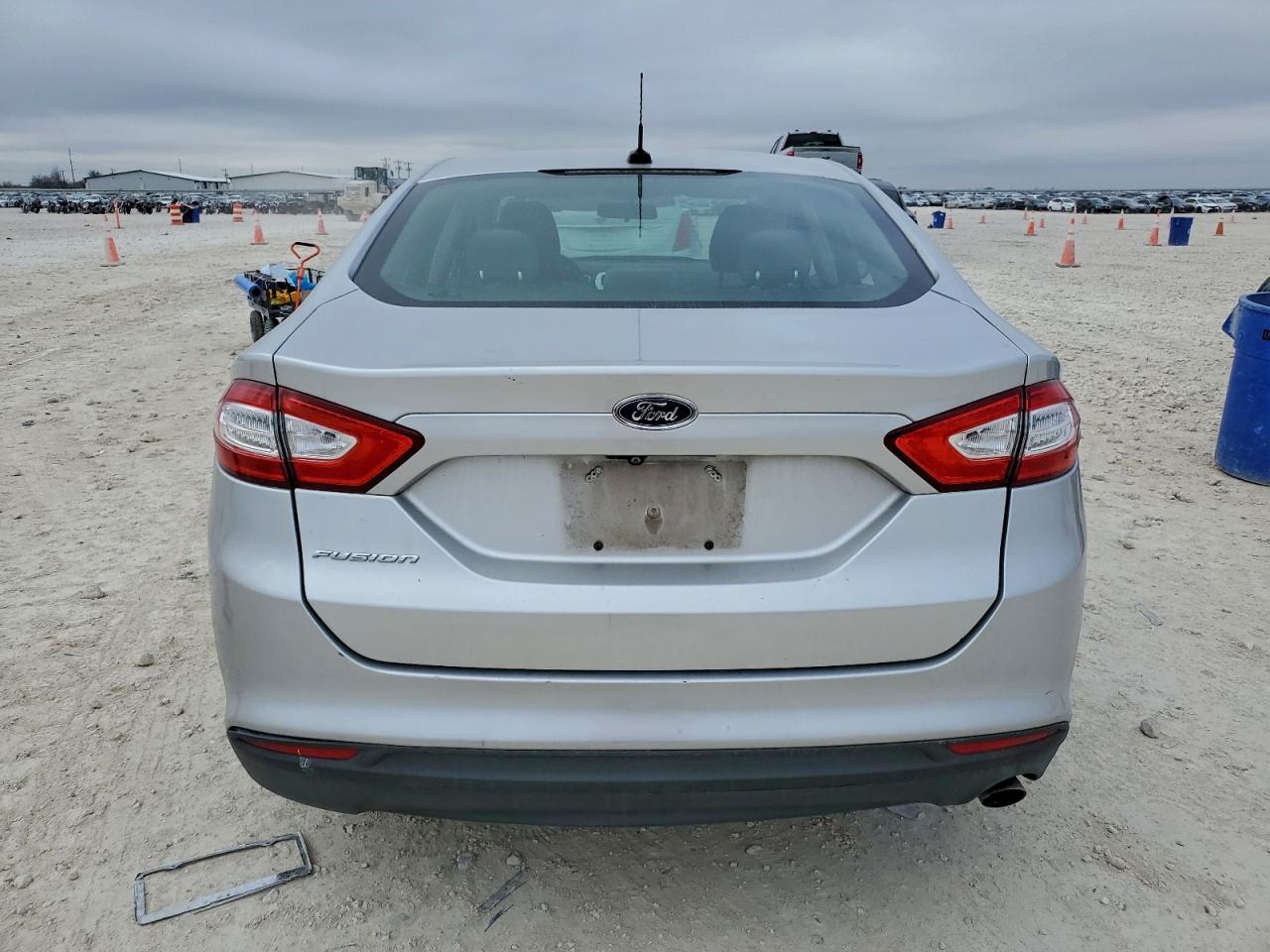 2015 FORD FUSION S photo 6