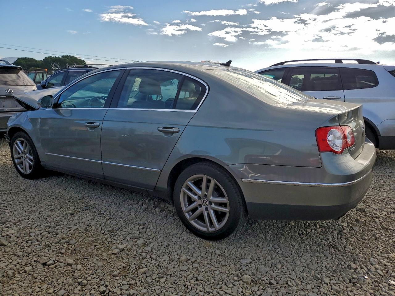 2008 VOLKSWAGEN PASSAT LUX photo 4