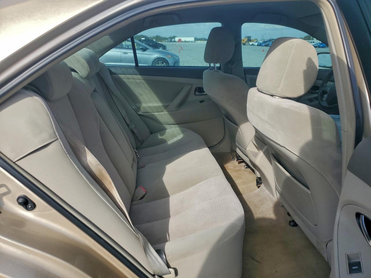 2010 TOYOTA CAMRY BASE photo 10