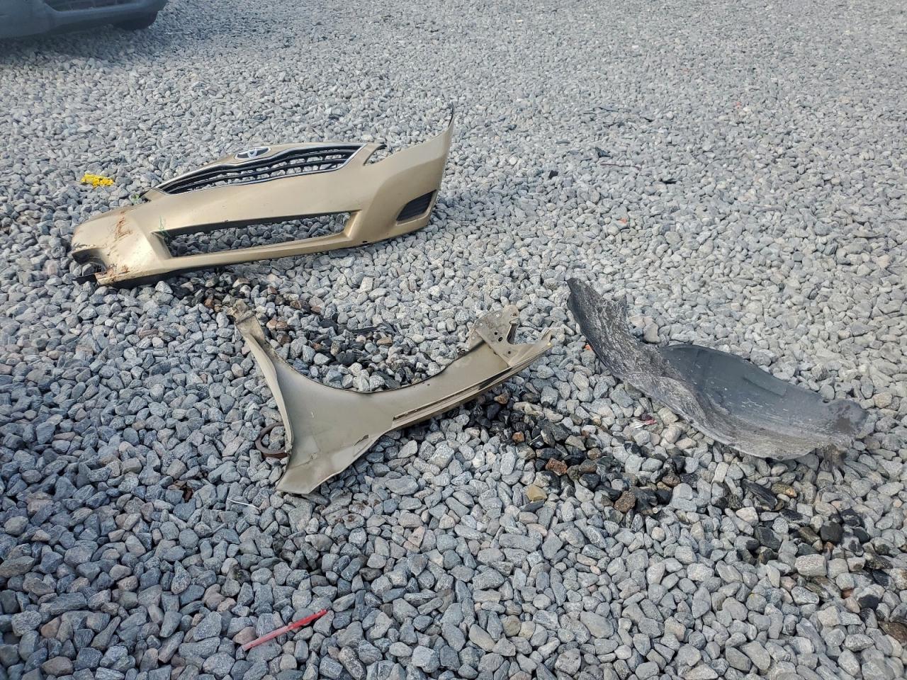 2010 TOYOTA CAMRY BASE photo 12