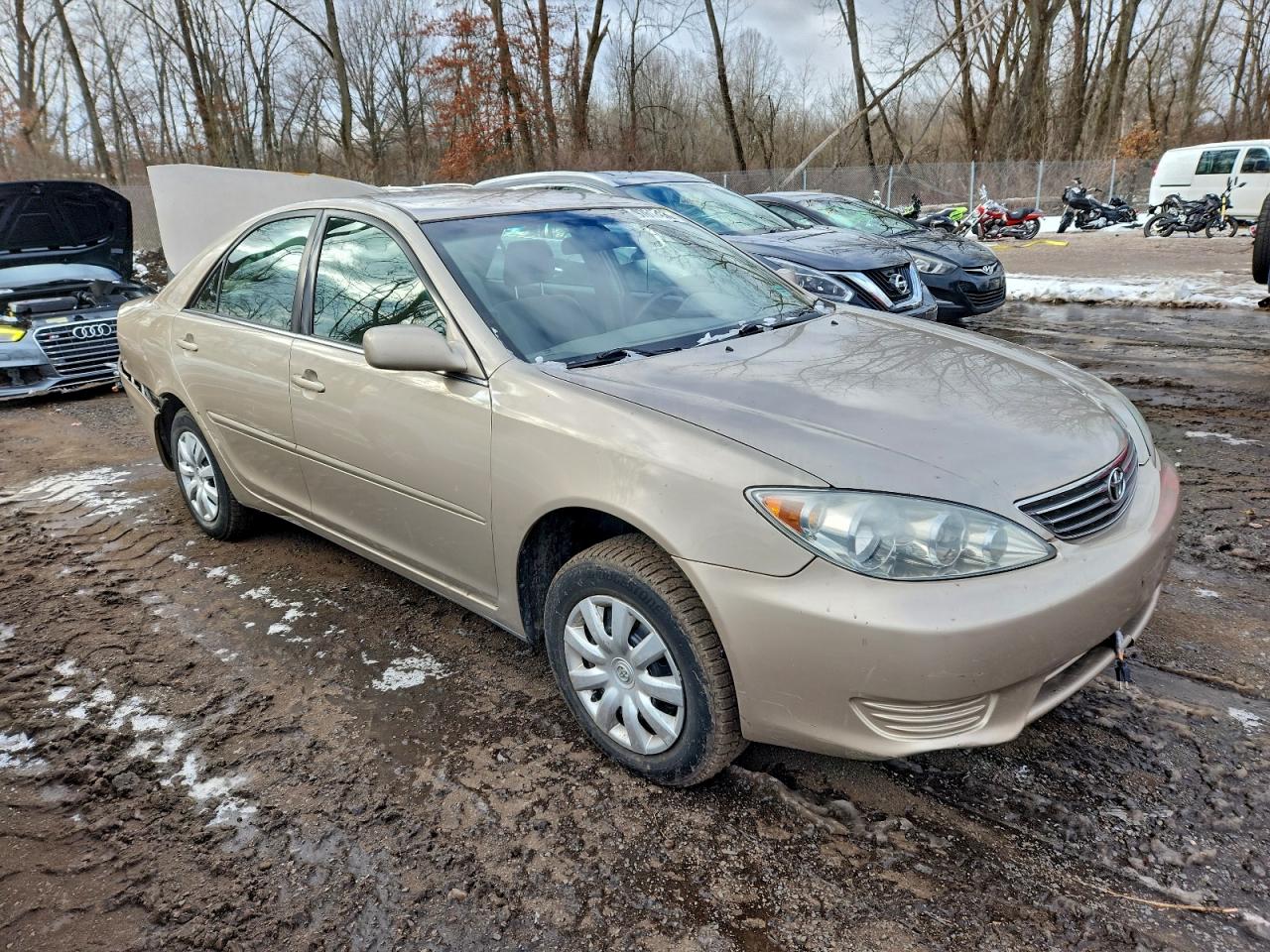 2006 TOYOTA CAMRY LE photo 4