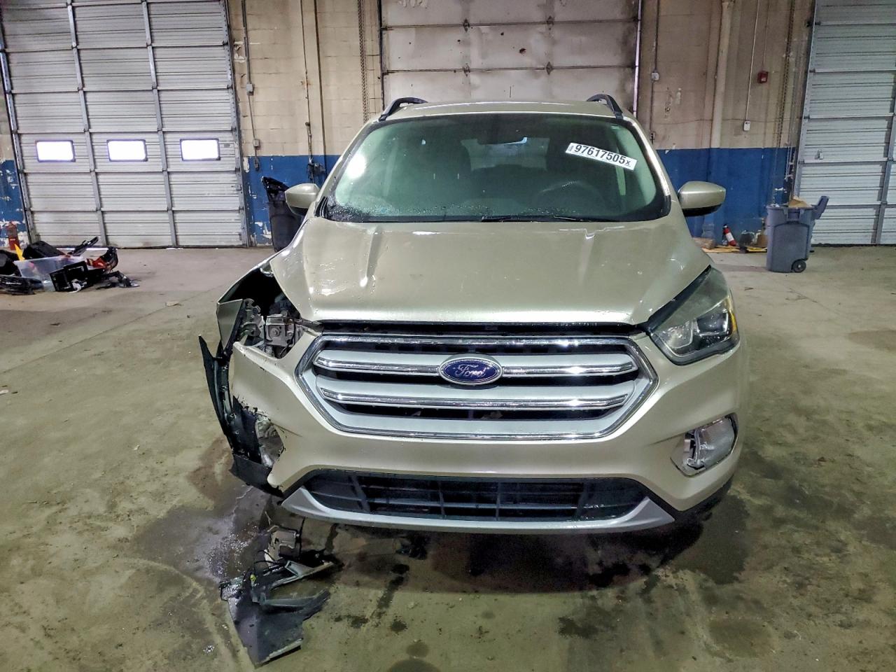 2017 FORD ESCAPE SE photo 9