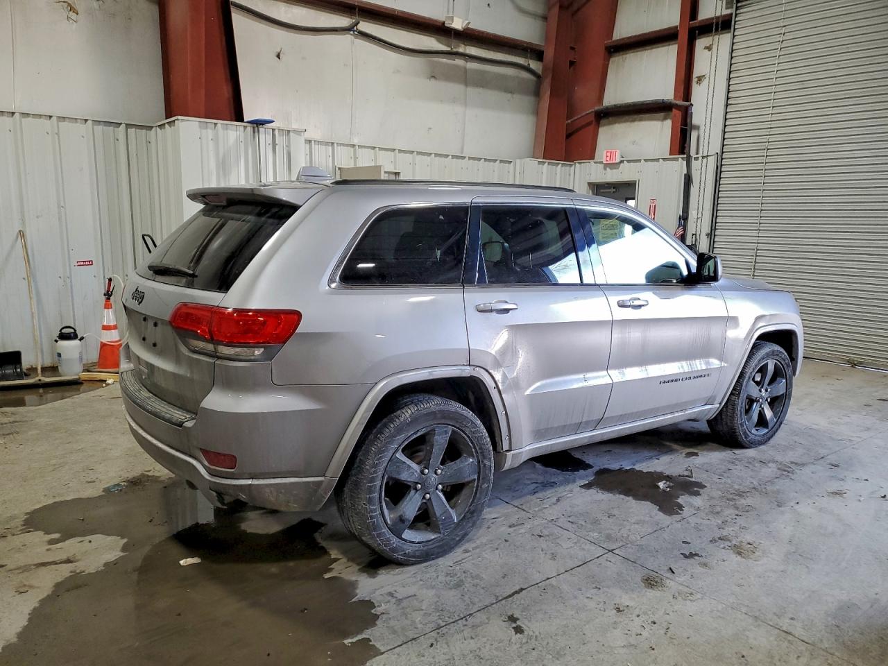 2015 JEEP GRAND CHEROKEE LAREDO photo 3