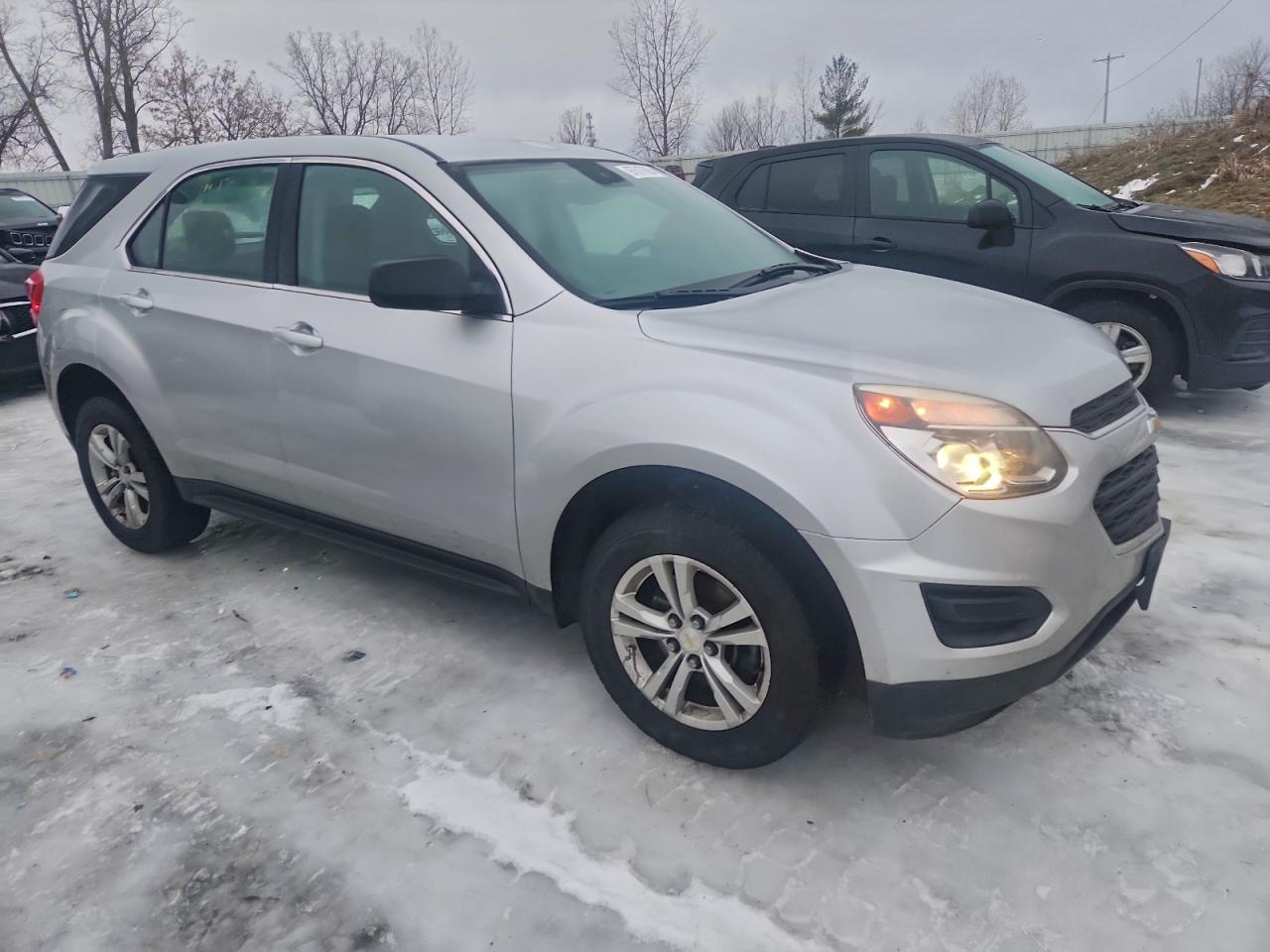 2016 CHEVROLET EQUINOX LS photo 4