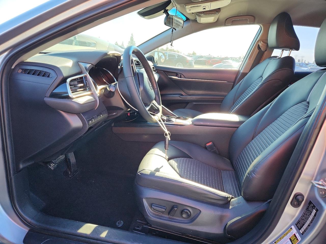 2018 TOYOTA CAMRY L photo 7