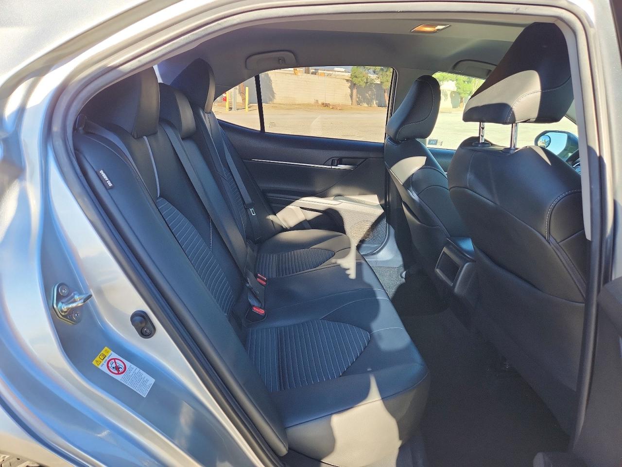 2018 TOYOTA CAMRY L photo 10