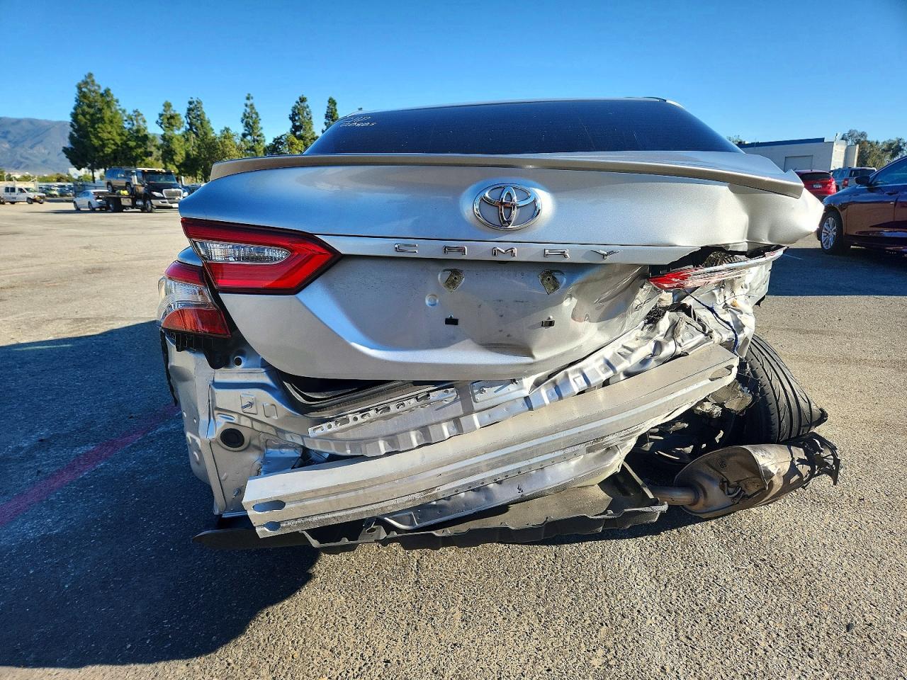 2018 TOYOTA CAMRY L photo 6