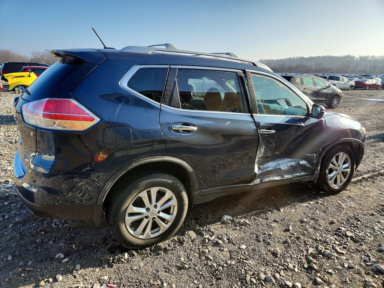 2016 NISSAN ROGUE S photo 3