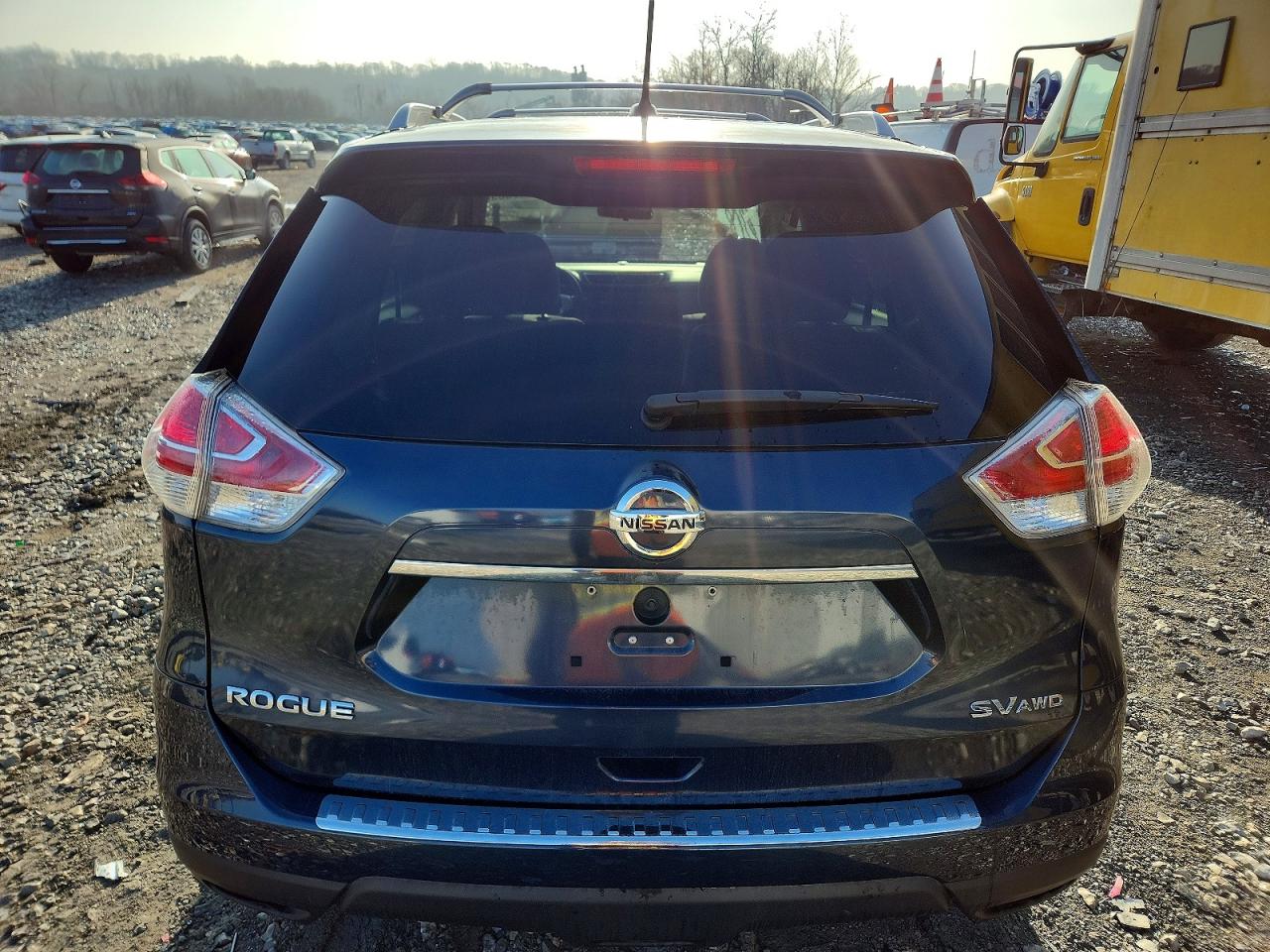 2016 NISSAN ROGUE S photo 6